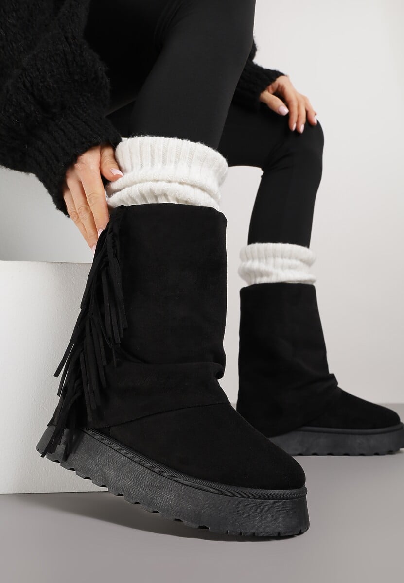 Czarne Botki Śniegowce z Wywiniętą Cholewką Zdobioną Frędzlami Sewela 2