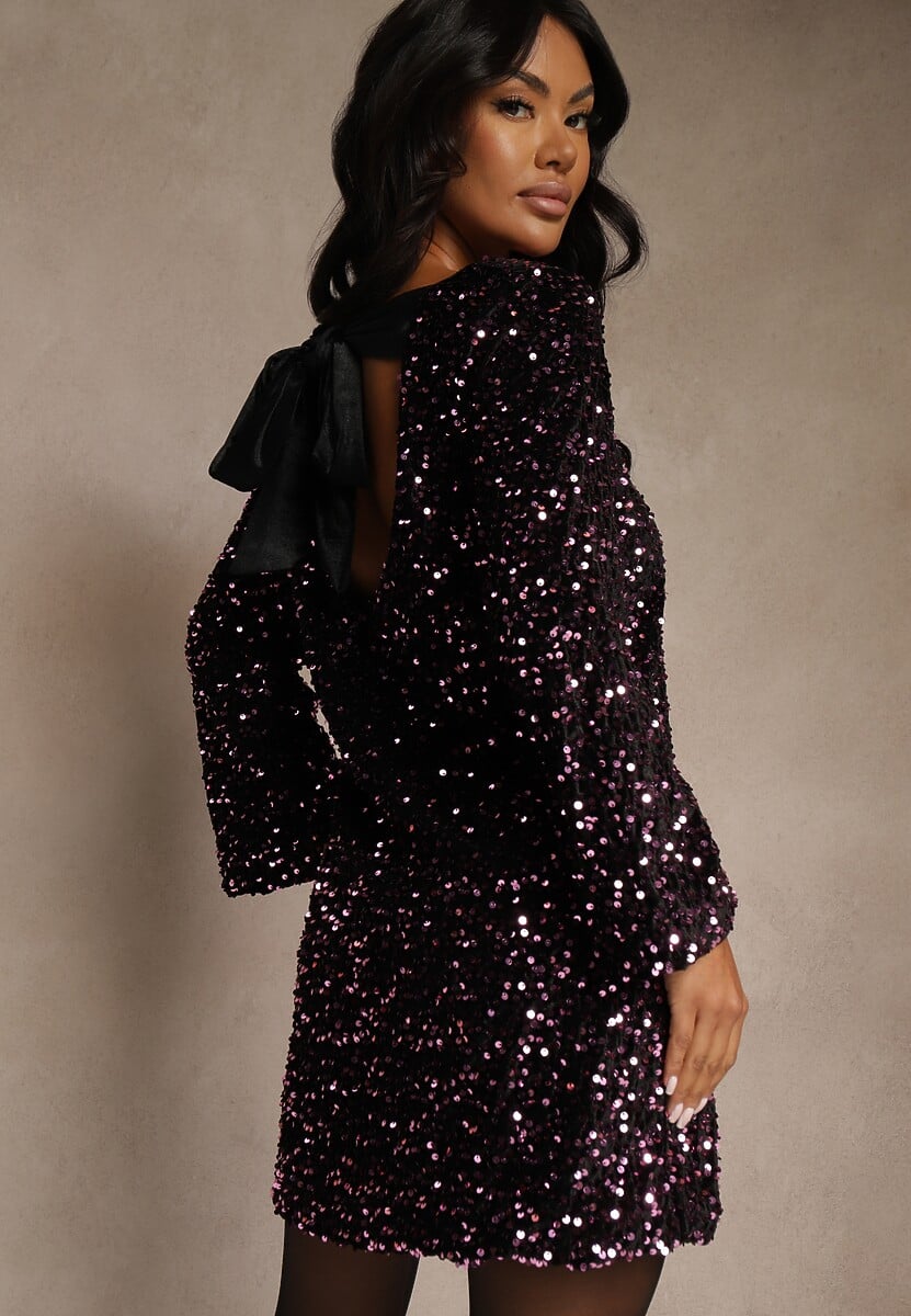 Różowa Sukienka z Odkrytymi Plecami z Kokardą Zdobiona Cekinami Carilyera 1