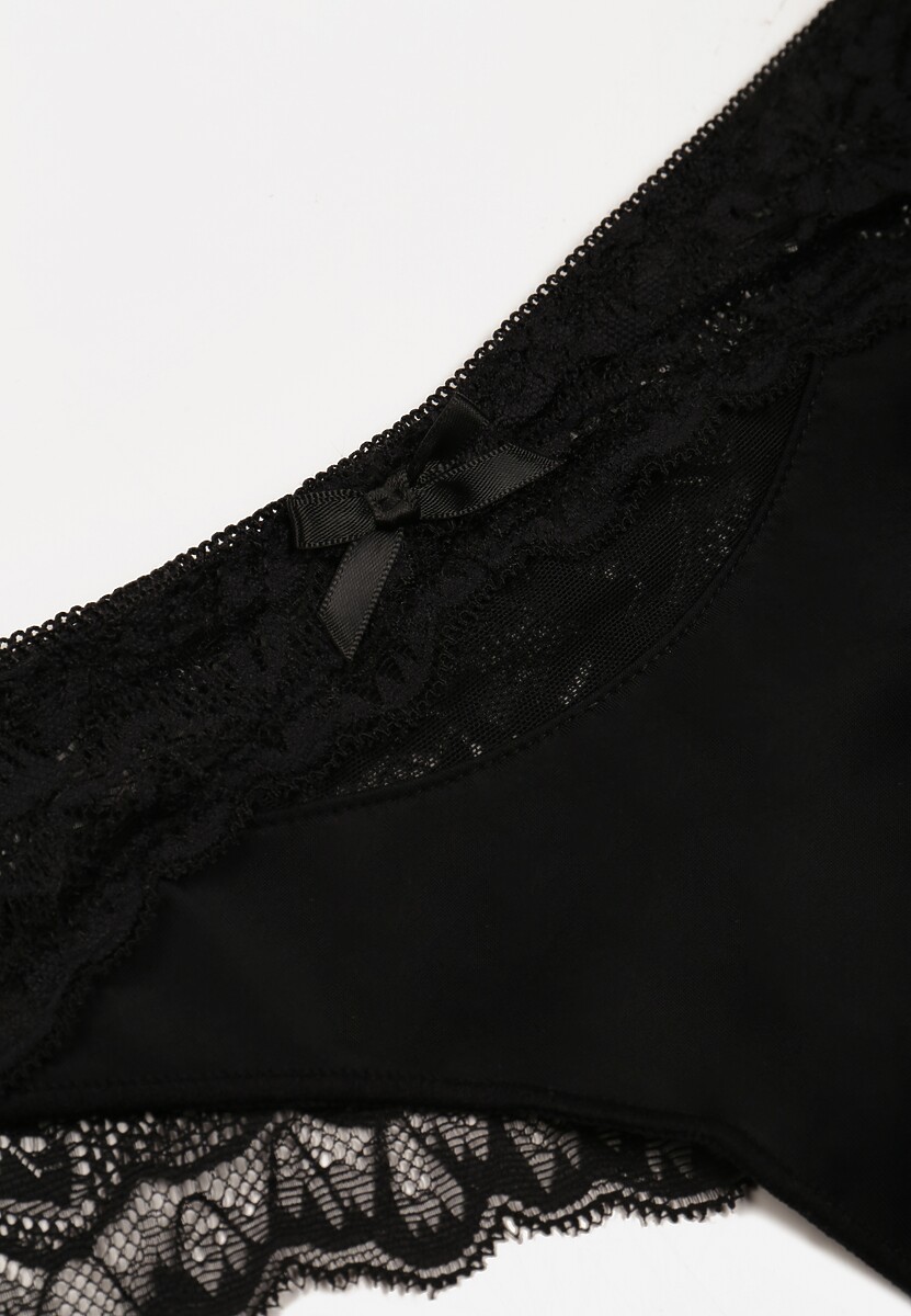 Czarne Majtki Stringi Ozdobione Koronką Phisoris 3