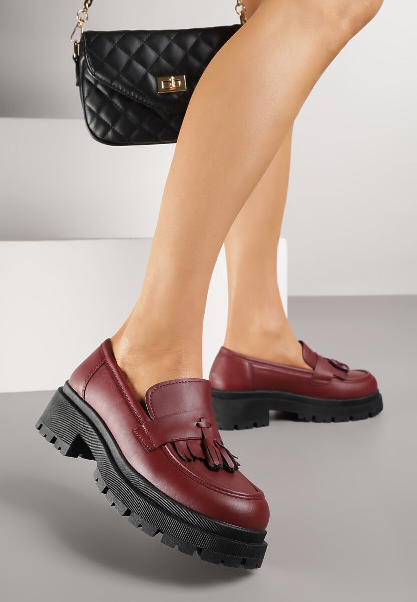 Bordowe Mokasyny na Platformie Ozdobione Frędzlami Sewrisa 1