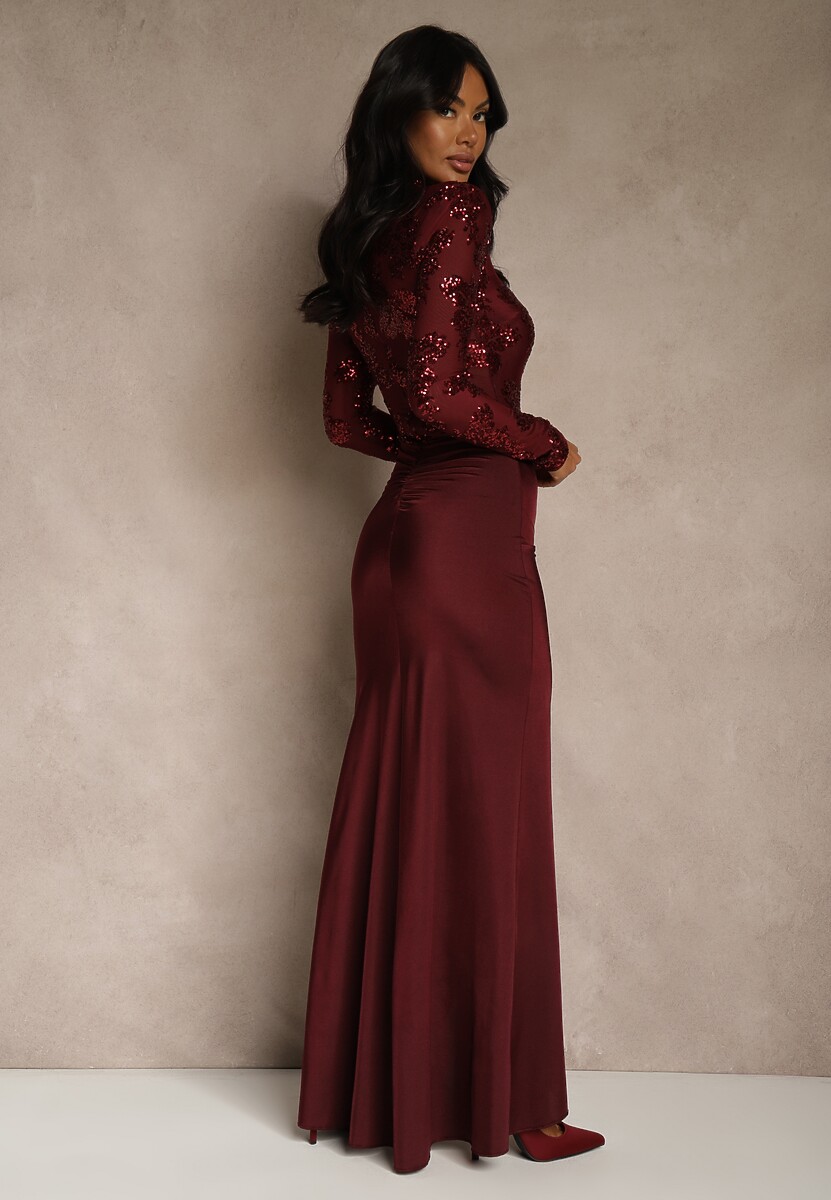 Bordowa Koktajlowa Sukienka z Półgolfem Zdobiona Cekinami i Trenem Nautitune 3