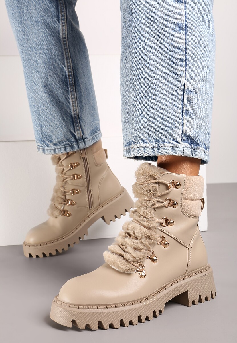 Ciemnobeżowe Trapery w Casualowym Stylu z Futerkowym Zdobieniem na Języku Taniapea 1