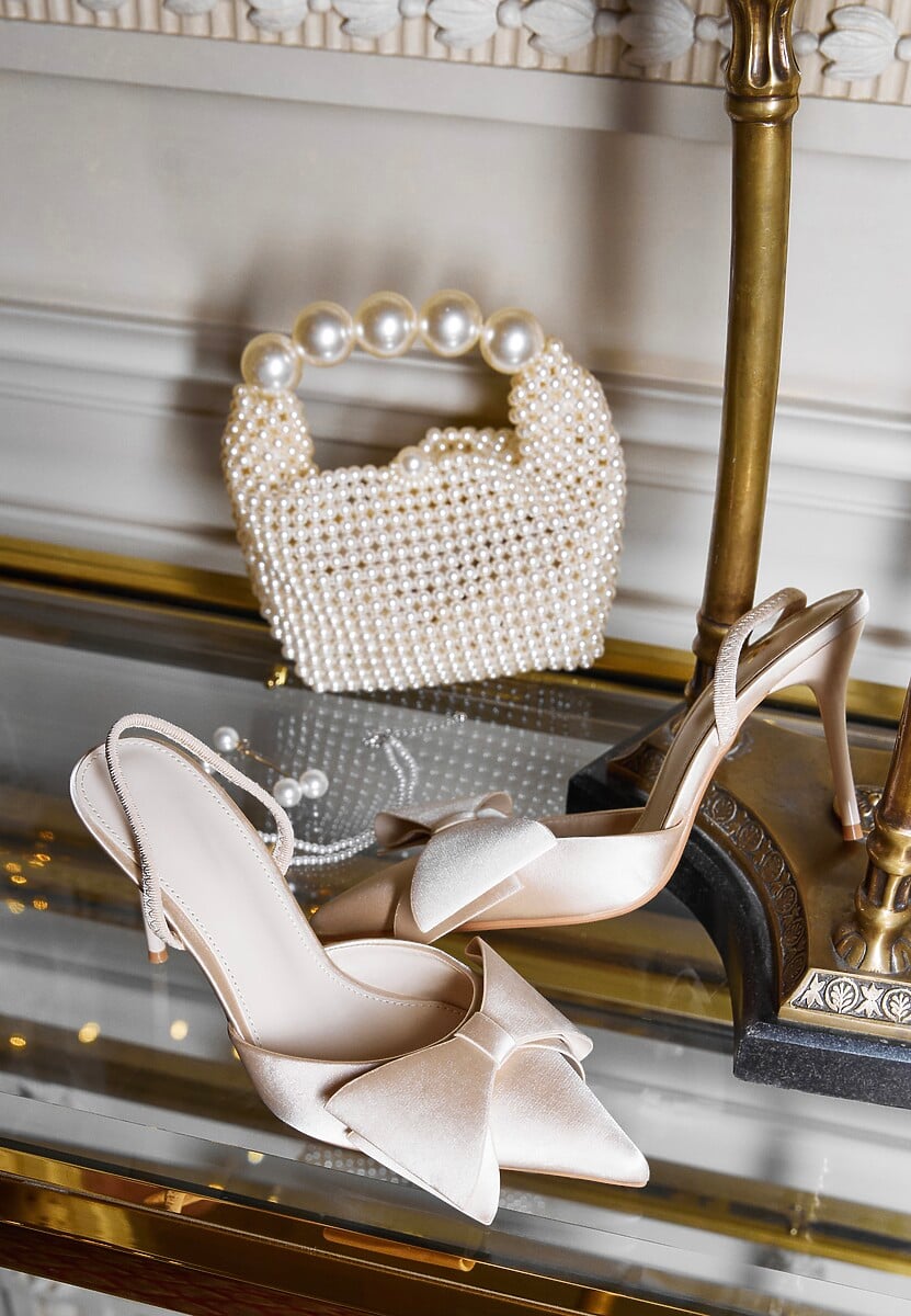 Beżowe Sandały Satynowe na Szpilce Slingback Ozdobione Kokardą Daemoris 1