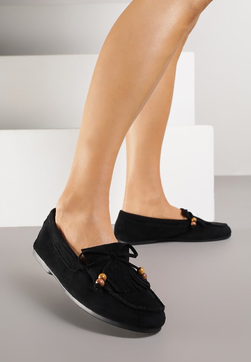 Czarne Mokasyny z Koralikami Kokardą i Frędzlami Nahda 2