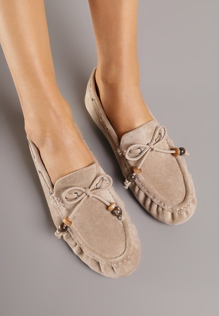Ciemnobeżowe Mokasyny Ozdobione Kokardą Koralikami i Przeszyciami Clanrunner 3