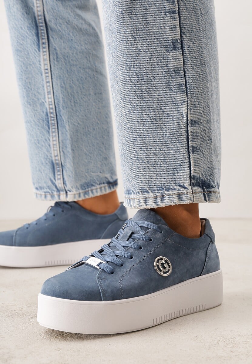 Niebieskie Skórzane Sneakersy na Platformie z Ozdobną Aplikacją z Boku Nesophia 2
