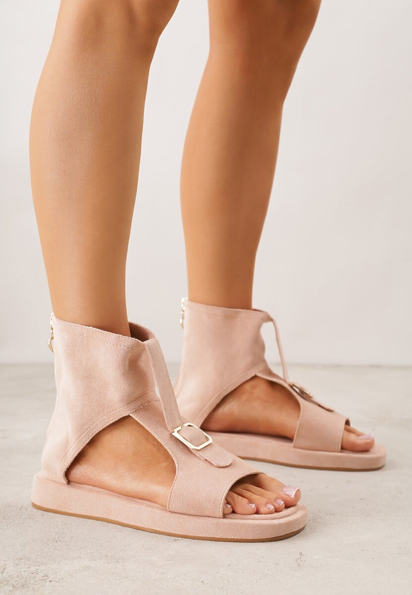 Różowe Sandały Typu Botki Ozdobione Metaliczną Klamrą z Przodu Adrasaia 2