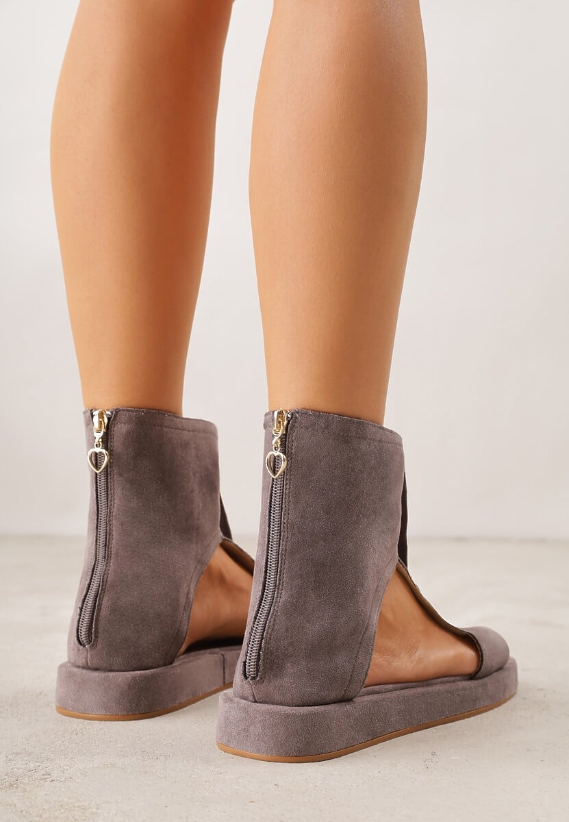 Szare Sandały Typu Botki Ozdobione Metaliczną Klamrą z Przodu Adrasaia 3