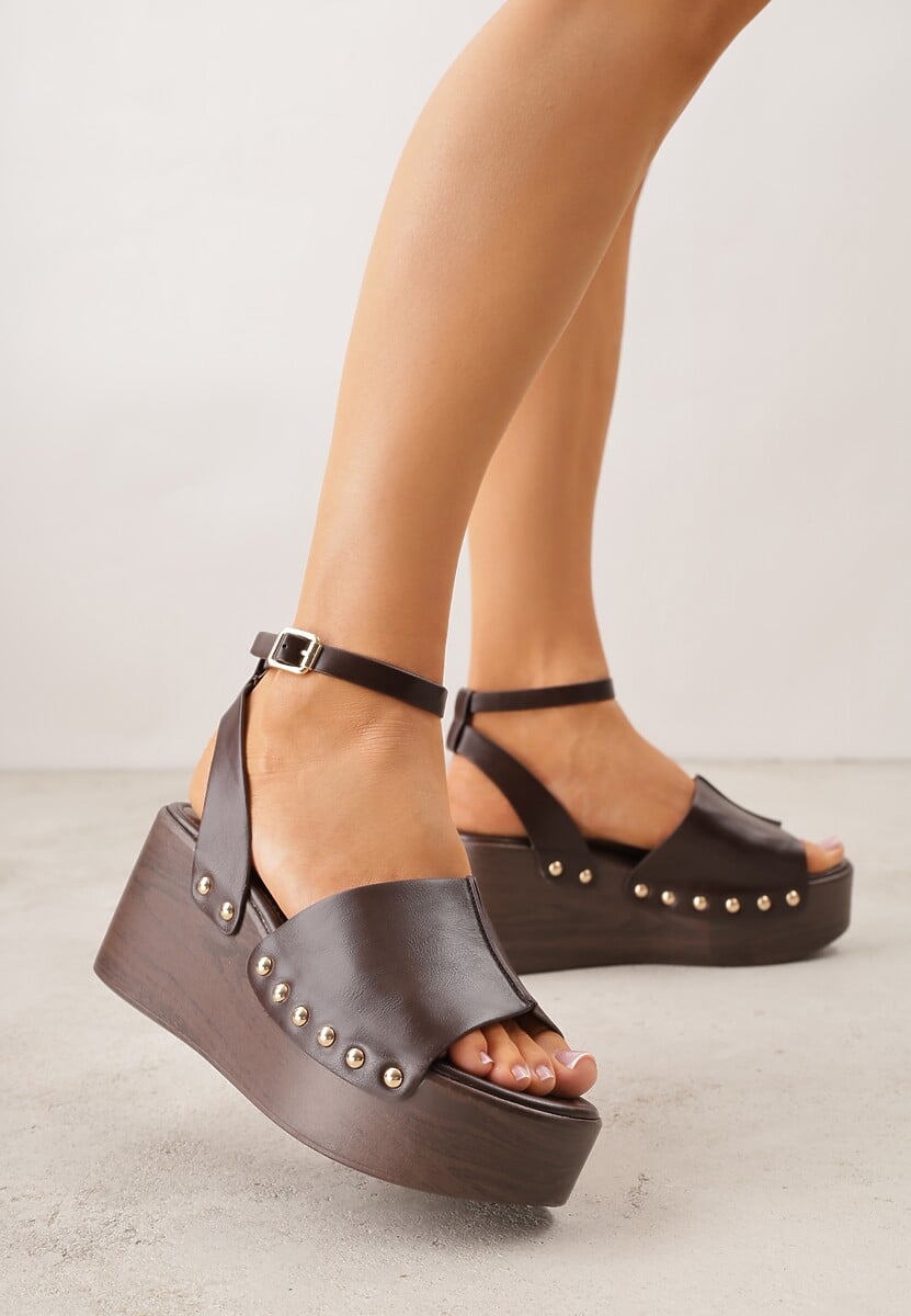 Ciemnobrązowe Sandały na Platformie i Koturnie z Nitami po Bokach Zaehesh 2