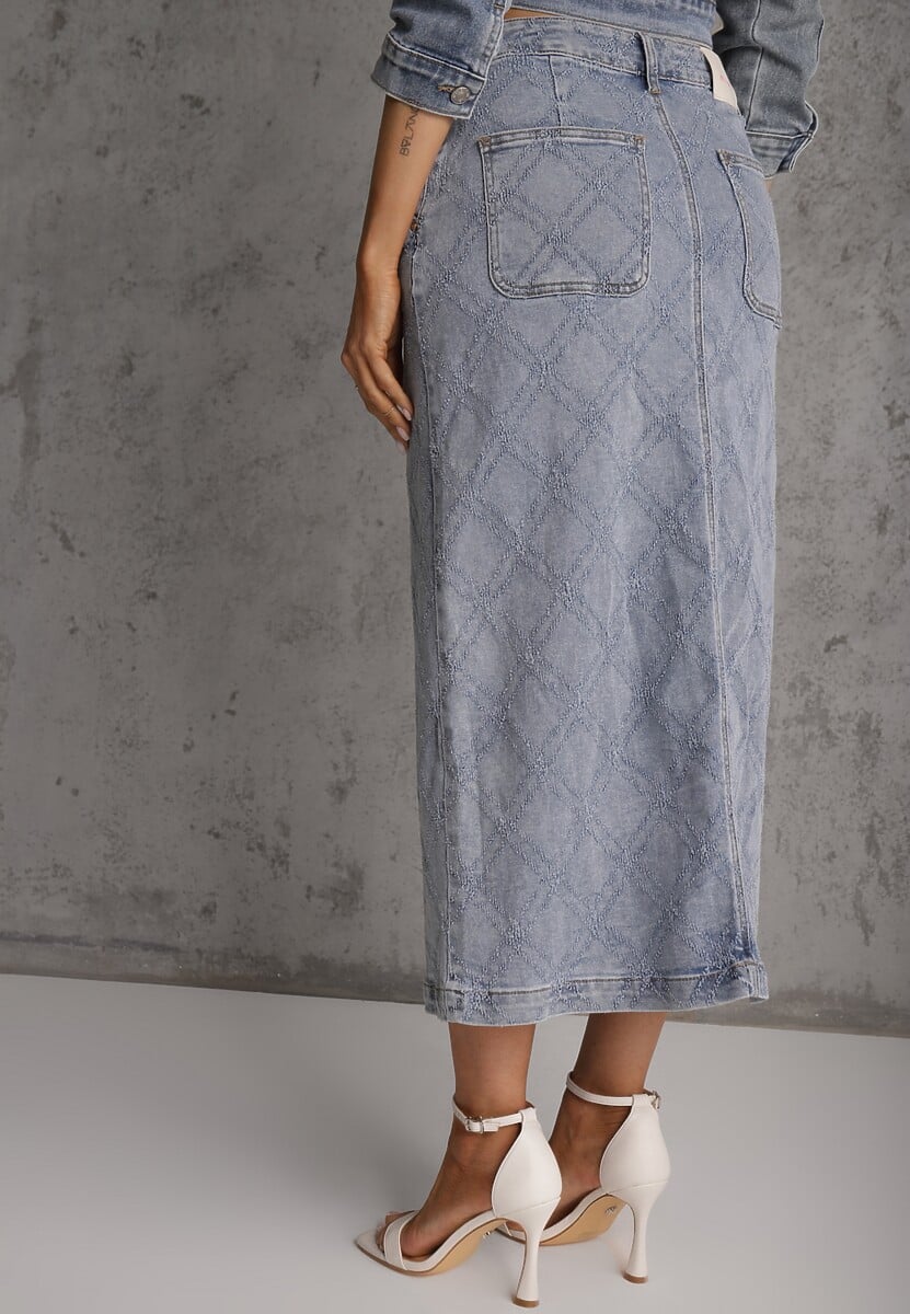 Niebieska Jeansowa Spódnica z Bawełny Zdobiona Printem w Romby i Rozcięciem Chrissna 3