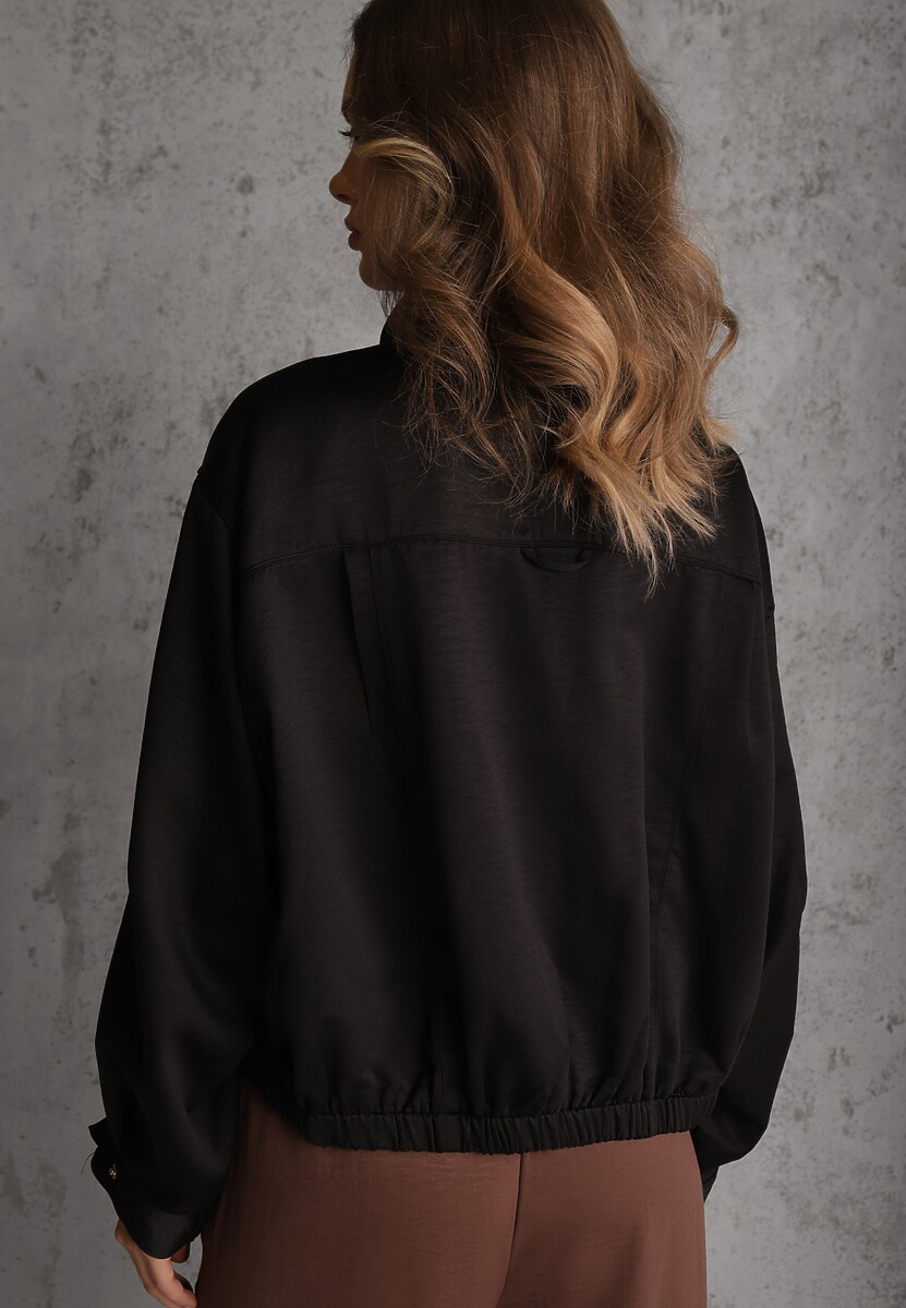 Czarna Kurtka Bomberka Oversize z Paskami przy Rękawach Lann 3