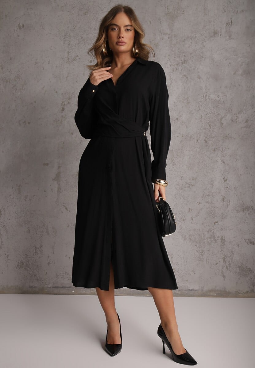 Czarna Koszulowa Sukienka z Wiskozy z Asymetrycznym Drapowaniem i Guzikiem Hetasa 2