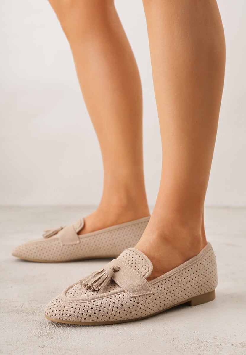 Beżowe Perforowane Mokasyny z Imitacji Zamszu Zdobione Frędzlami Vaeliane 1