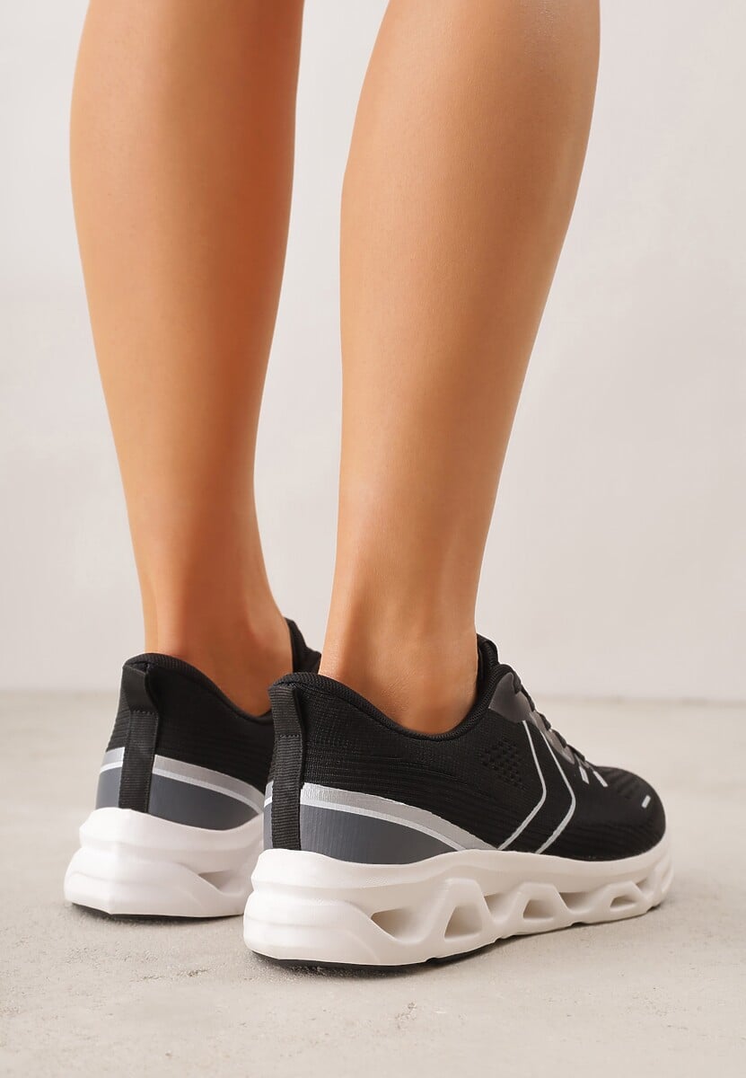 Czarne Siateczkowe Buty Sportowe na Podeszwie z Otworami Quilvia 3