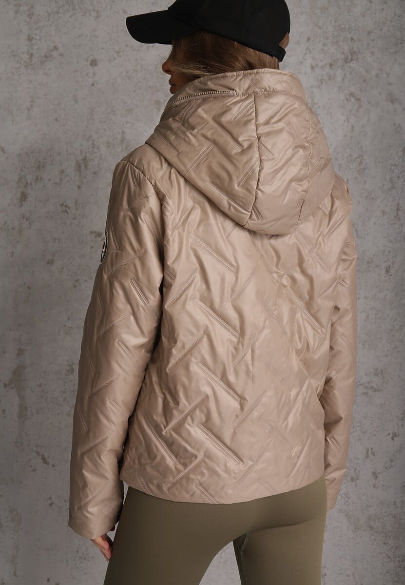 Brązowa Pikowana Kurtka z Nieodpinanym Kapturem z Ozdobną Naszywką Chloreris 3