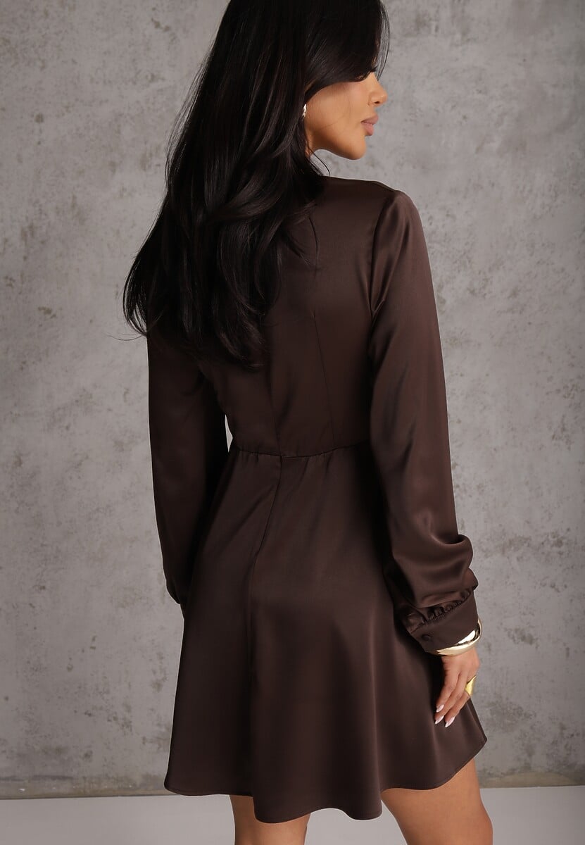 Brązowa Bawełniana Sukienka VICES z Satyny z Kopertowym Dekoltem Cunelia 3