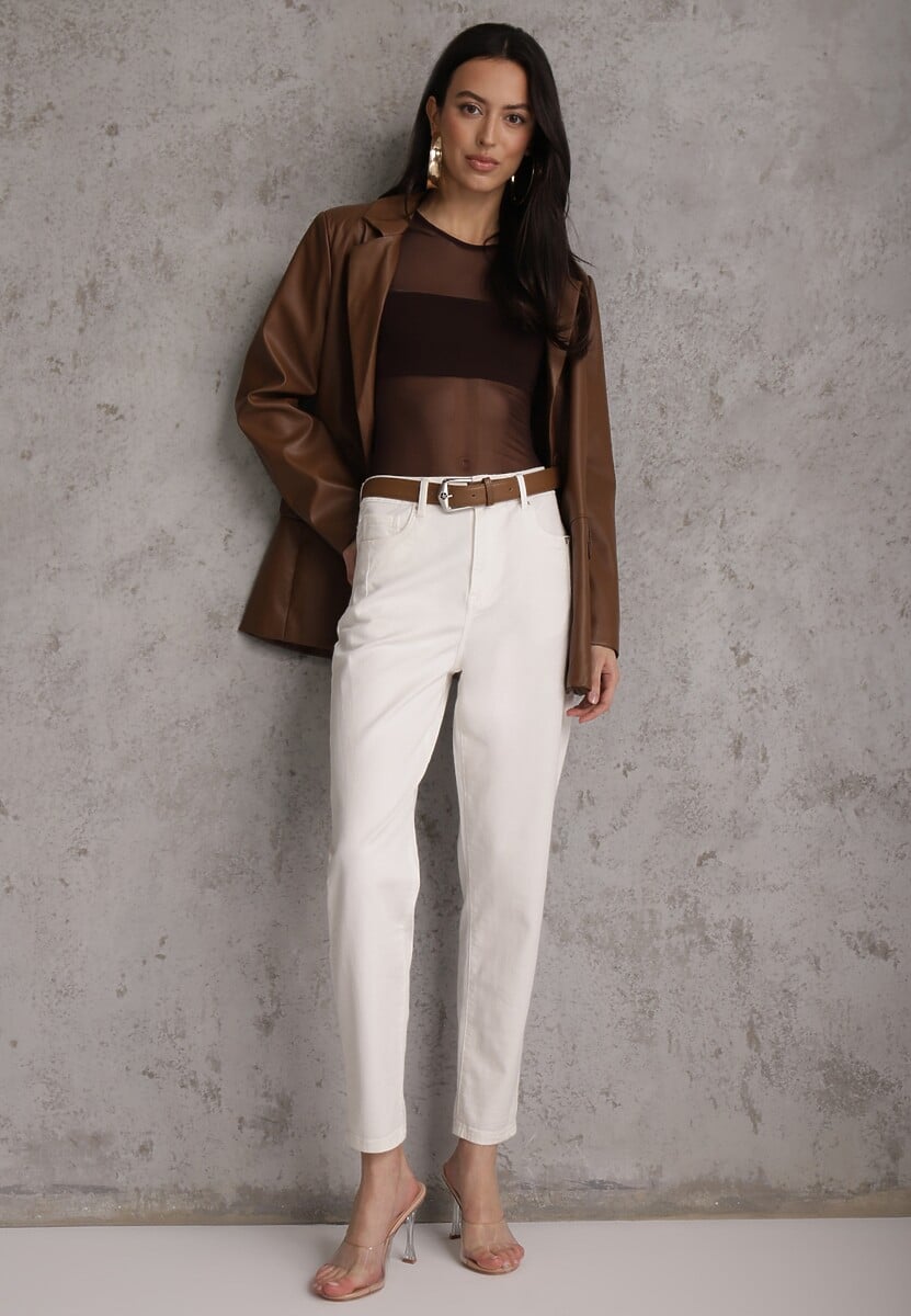 Białe Jeansy Mom Fit z Wiskozą Bawełną i Paskiem z Metaliczną Klamrą Salennith 1