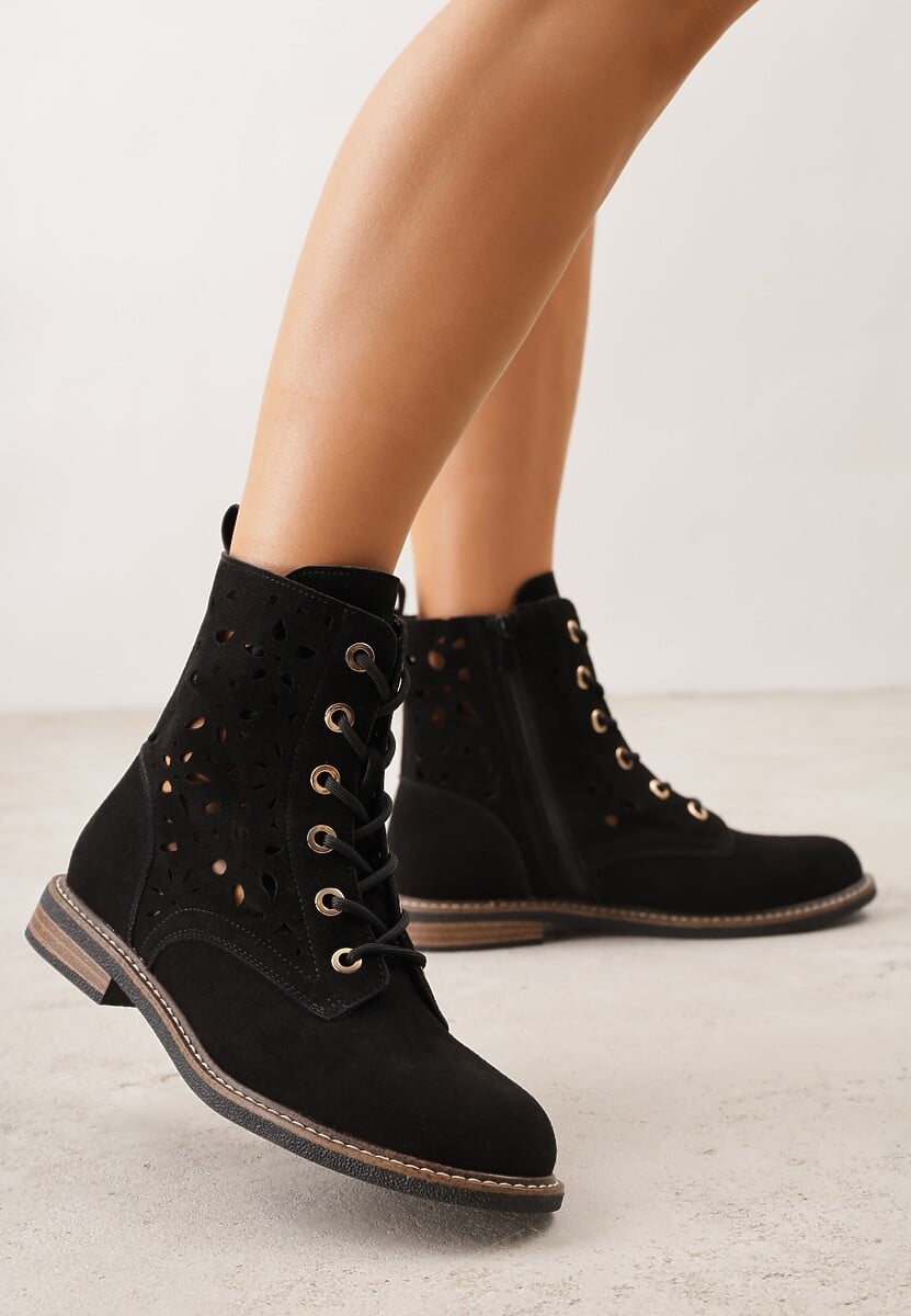 Czarne Skórzane Botki z Ażurowym Wzorem Kasona 1