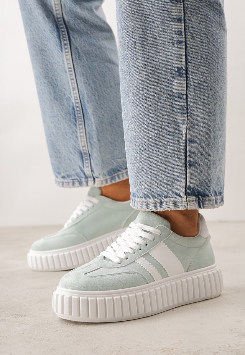 Zielone Sneakersy na Tłoczonej Platformie Ozdobione Dwoma Paskami Hesaia 1