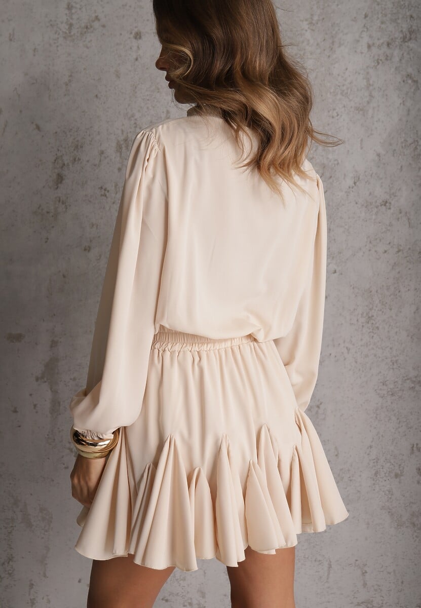 Beżowa Sukienka z Wiskozą o Rozkloszowanym Kroju z Falbankami i Wiązaniem Meriianes 3