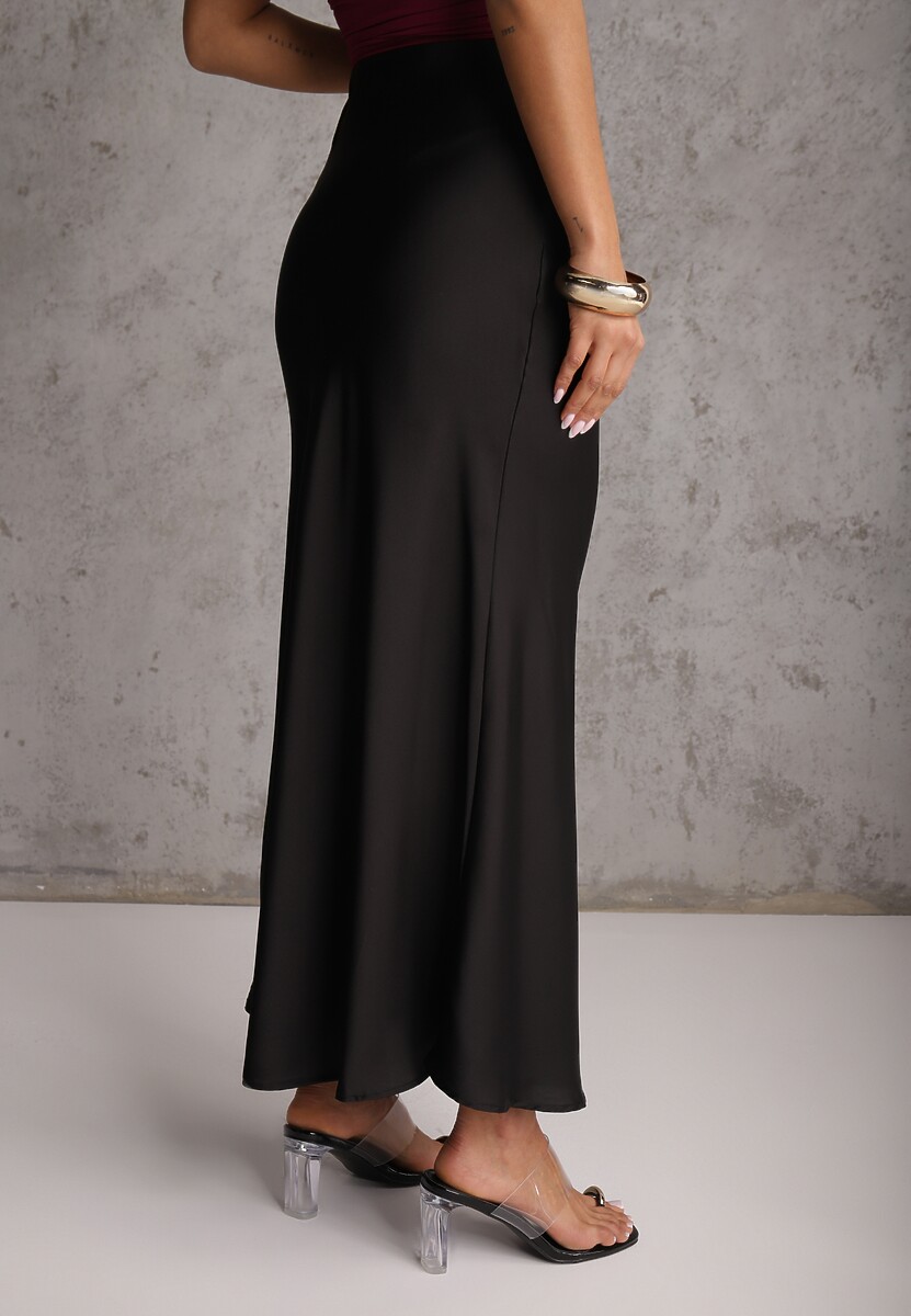 Czarna Koktajlowa Spódnica z Satyny o Rozkloszowanym Kroju Zinnivira 3