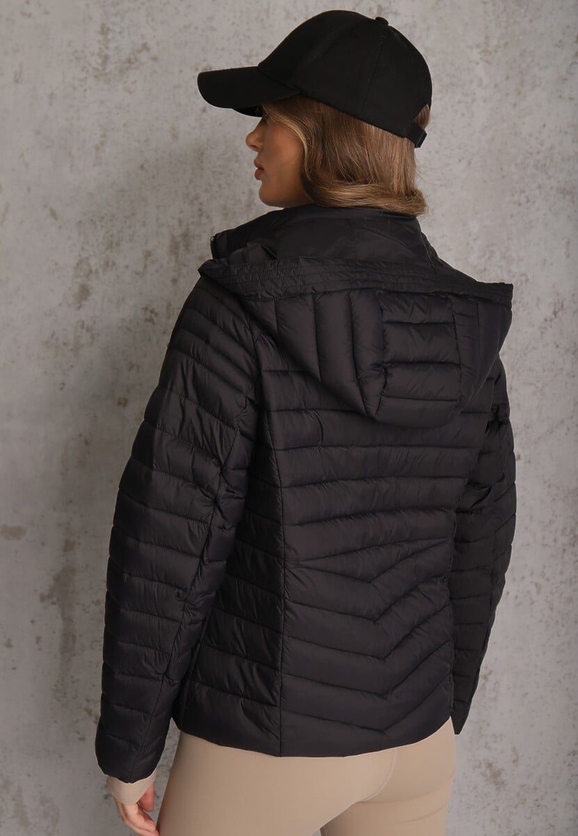 Czarna Przejściowa Kurtka Pikowana z Kapturem z Możliwością Odpięcia Pretiga 3