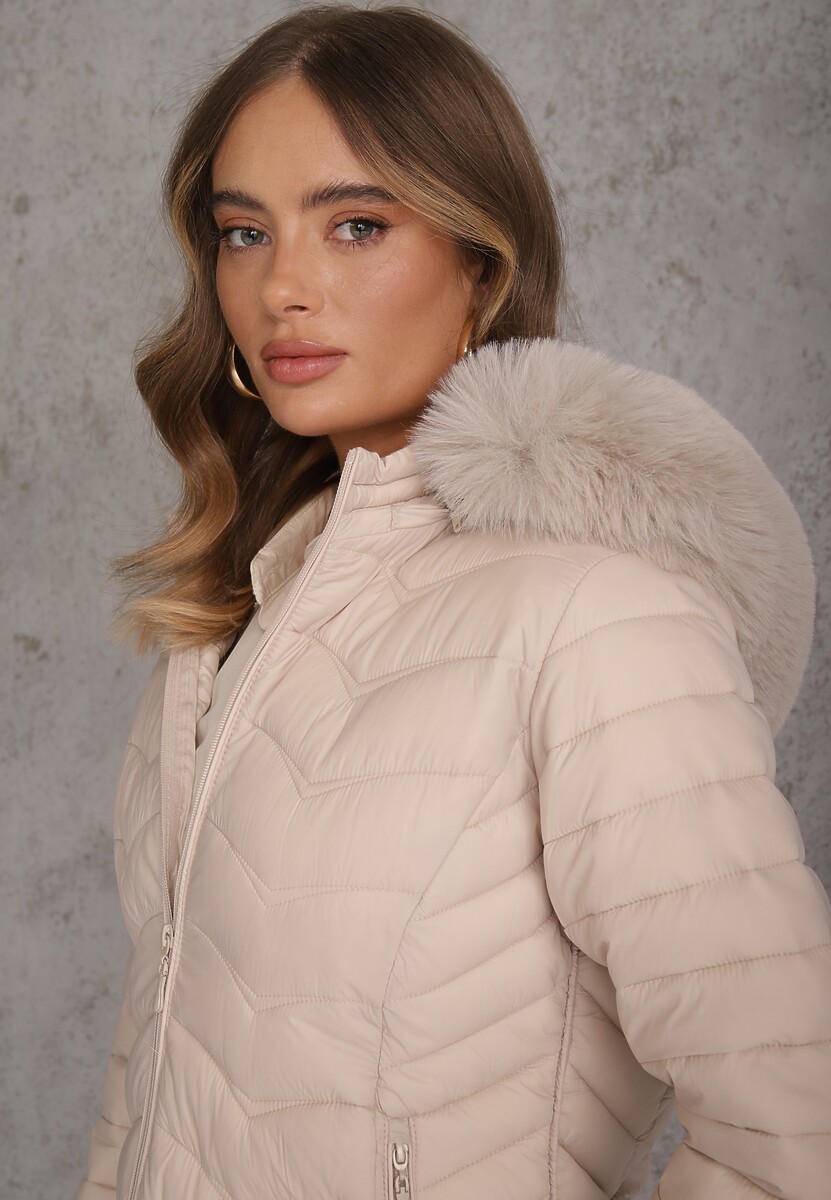 Jasnobeżowa Przejściowa Kurtka z Pikowaniem Bocznymi Ściągaczami i Kapturem Fezizia 2