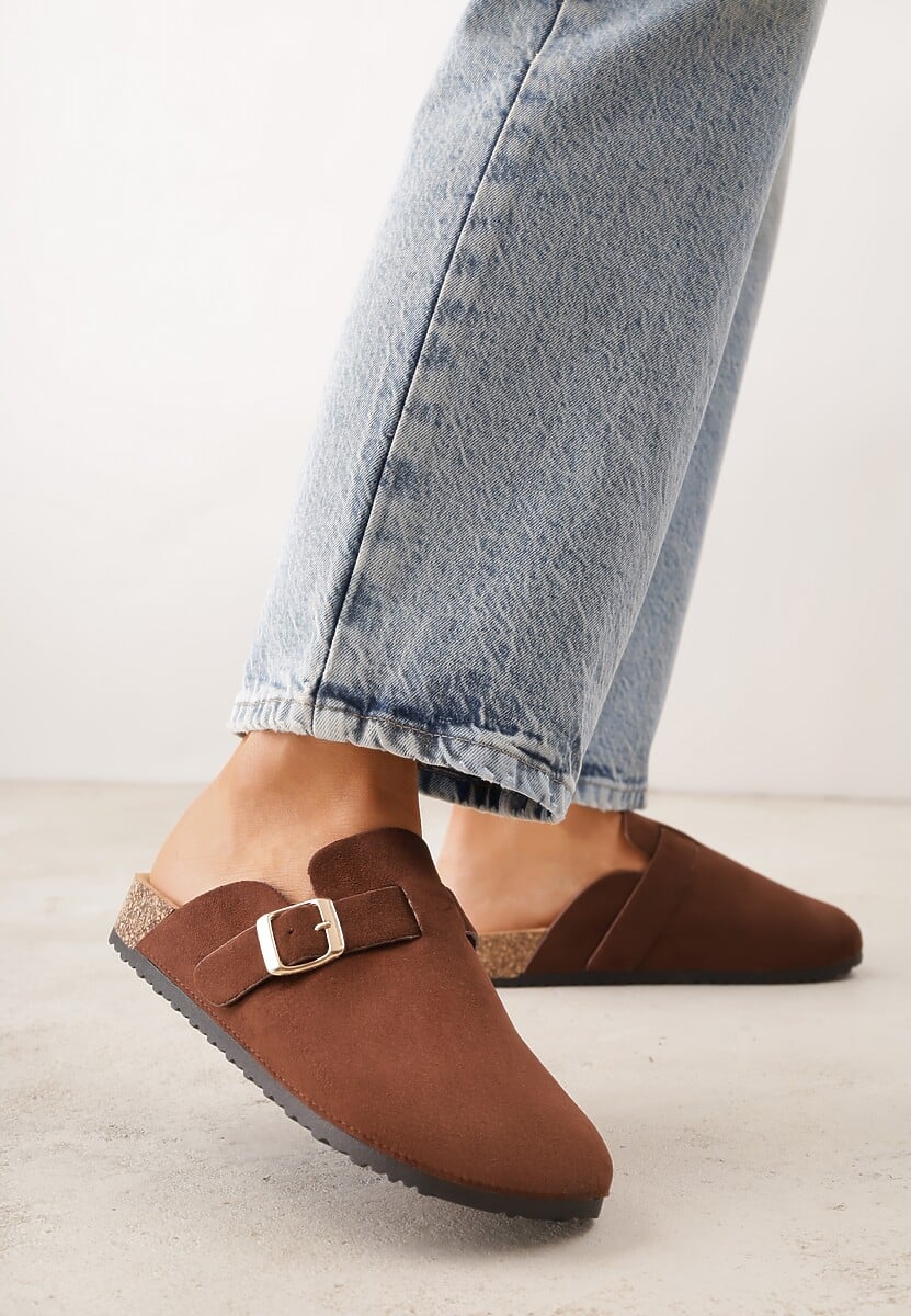 Ciemnobrązowe Klapki Ozdobione Klamrą na Pasku Zelevelis 1