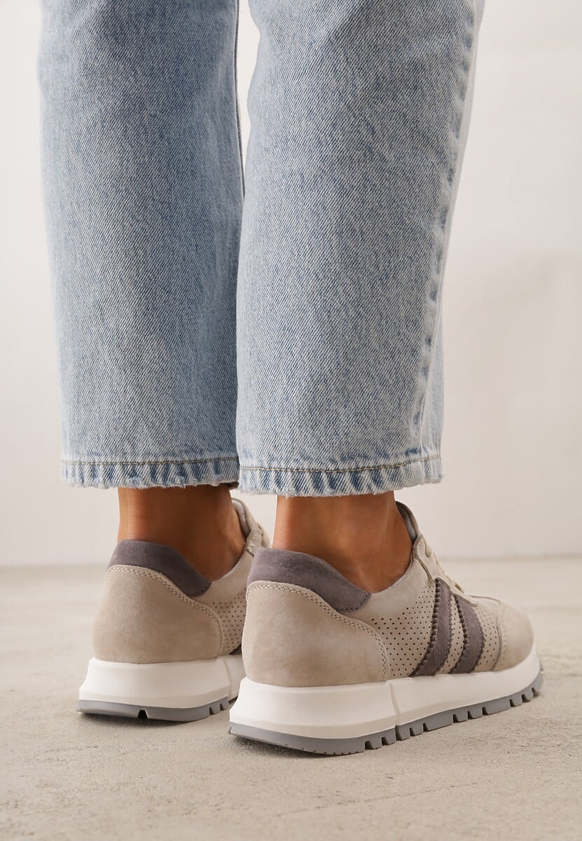 Jasnobeżowe Sneakersy z Zamszu Naturalnego z Ozdobnymi Paskami i Perforacją Ravinelle 3