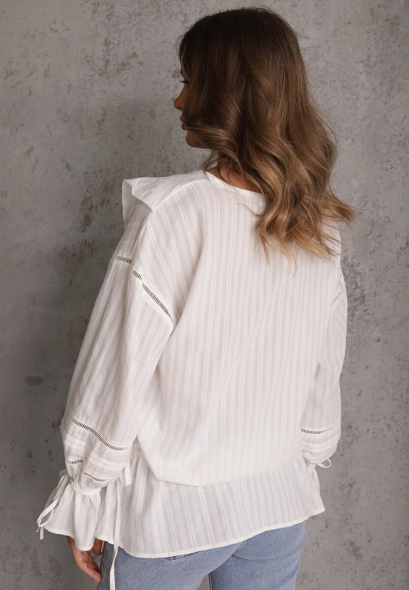 Biała Eteryczna Bluzka z Bawełny Zdobiona Falbankami i Ściągaczem w Pasie Cezarelle 3