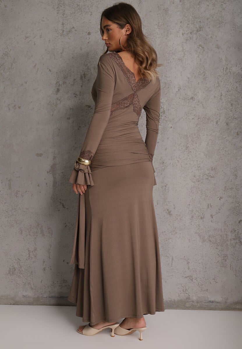 Brązowa Wiskozowa Sukienka Wieczorowa z Falbanami Koronką i Wiązanym Trenem Lenivna 3