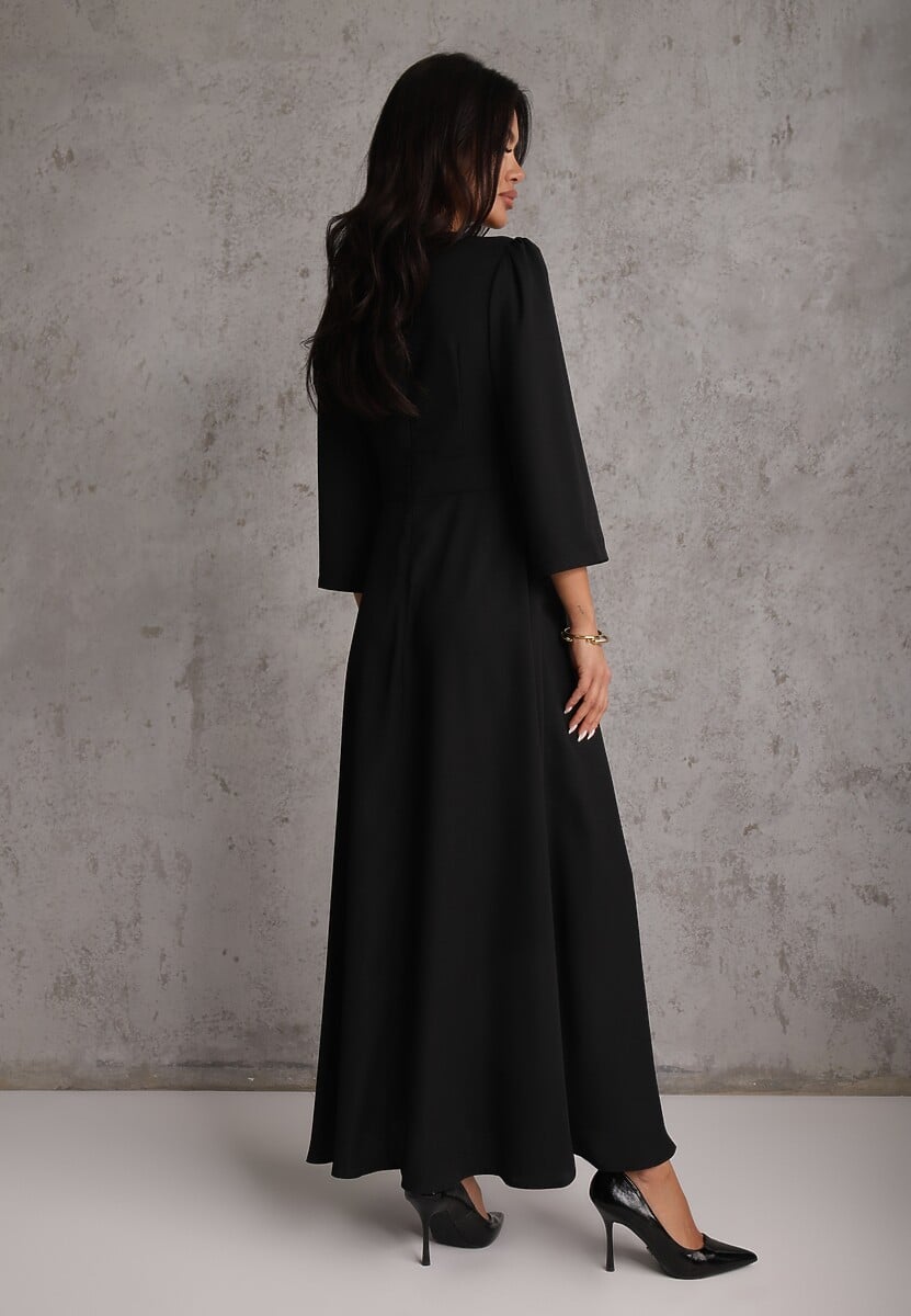 Czarna Elegancka Sukienka o Kopertowym Kroju Zdobiona Aplikacją w Talii Zilendra 3