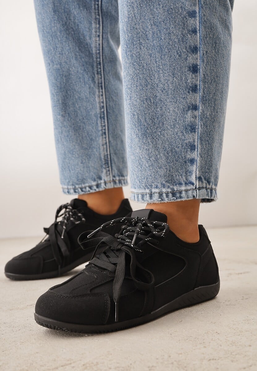 Czarne Sneakersy z Podwójnym Sznurowaniem i Geometrycznymi Wstawkami Adrearah 2