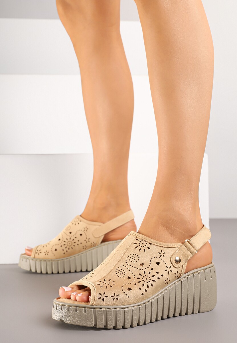 Ciemnobeżowe Ażurowe Sandały Vices na Koturnie Saronia 1