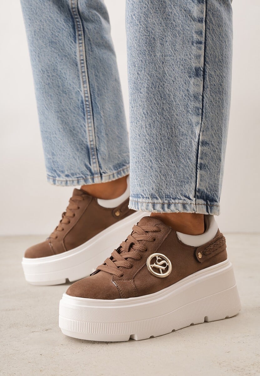 Jasnobrązowe Sneakersy Vices na Platformie Ozdobione Metaliczną Aplikacją Tatellia 2