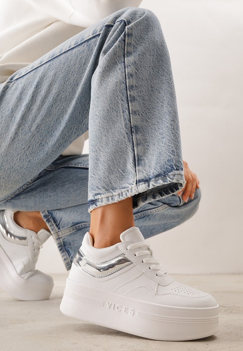 Biało-Srebrne Sneakersy VICES na Platformie Ozdobione Tłoczonym Napisem Berolla 1