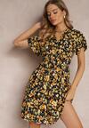 Czarno-Żółta Sukienka Mini w Kwiaty z Kopertowym Dekoltem Muffo