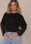 Czarna Bluzka T-shirt o Kroju Oversize z Rękawami z Koronki Dillifia