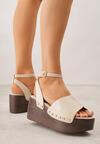 Beżowe Sandały na Platformie i Koturnie z Nitami po Bokach Zaehesh