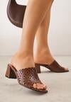 Brązowe Ażurowe Klapki na Słupkowym Obcasie z Kwadratowym Noskiem Lumetia