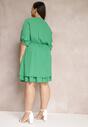 Zielona Sukienka Mini z Gumką w Talii i Koronkowymi Wstawkami Kelia
