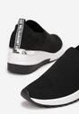 Czarne Wsuwane Sneakersy na Ozdobnej Podeszwie z Koturnem Zeraph