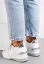 Białe Sznurowane Sneakersy na Koturnie z Modnymi Przeszyciami i Suwakami Grisha