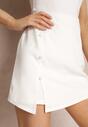 Białe Szorty Imitujące Spódnice Isonee