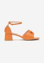 Pomarańczowe Sandały z Klamerką i Kwadratowym Noskiem na Niskim Słupku Sonass