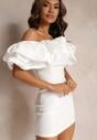 Biała Mini Sukienka o Dopasowanym Fasonie z Hiszpańskim Dekoltem Callacia