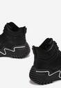 Czarne Sneakersy na Tłoczonej Podeszwie ze Sznurowaniem Linihila