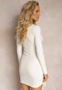 Biała Dopasowana Sukienka z Marszczonym Asymetrycznym Ściągaczem Soelle