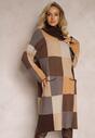 Brązowa Pudełkowa Sukienka z Dzianiny w Kratę z Szerokim Golfem Marinela