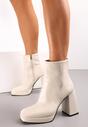 Beżowe Lakierowane Botki na Słupku z Niską Platformą i Kwadratowym Noskiem Rafiama